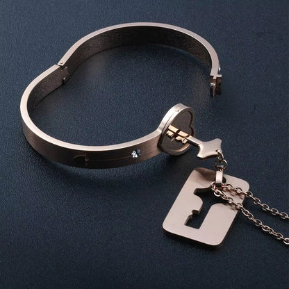 2Pcs/Set Couple Jewelry Sets Love Heart Lock Bracelet Bangles Key Pendant Stainless Steel Necklace Jewelry